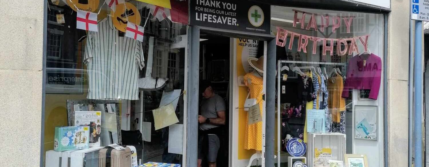 Leicestershire charity store celebrates funding almost 700 lifesaving